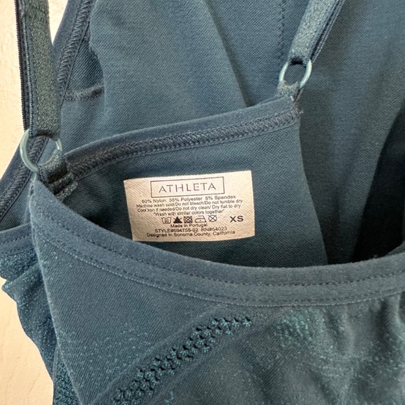 NWT Athleta Headstand Tank - Picture 5 of 6